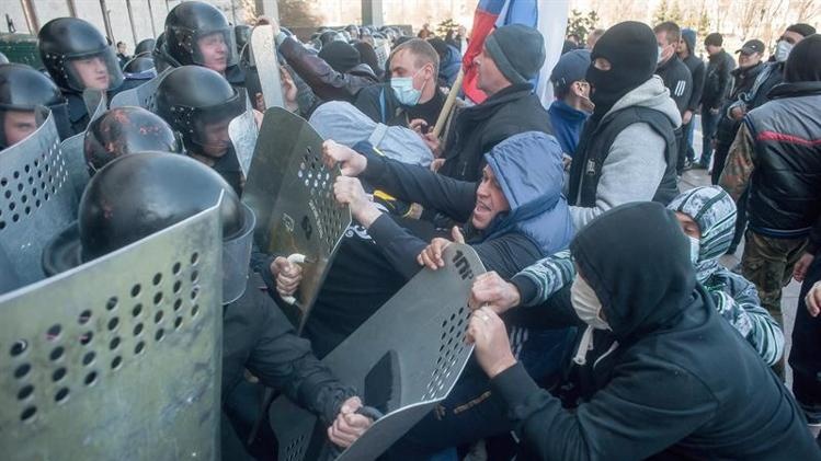 My, Ukraina lan luot canh cao Nga hinh anh