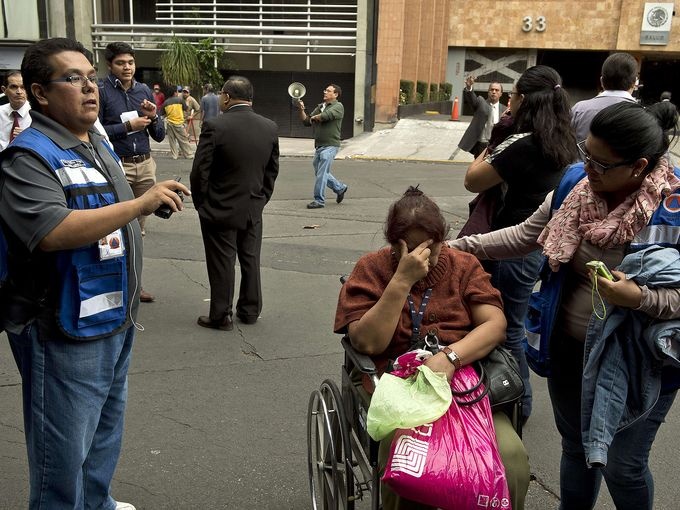 Dong dat 6,4 do richter rung chuyen Mexico hinh anh