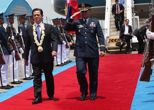 Thu tuong Nguyen Tan Dung bat dau tham Philippines hinh anh