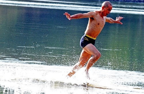 Các cao thủ xưa kia từng đánh giá trình độ võ thuạt của một người qua khinh công của người đó