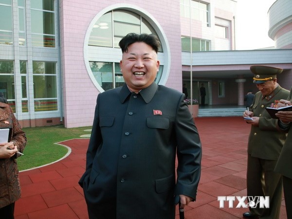 Kim Jong-un phai phau thuat cat bo khoi u o mat ca chan hinh anh