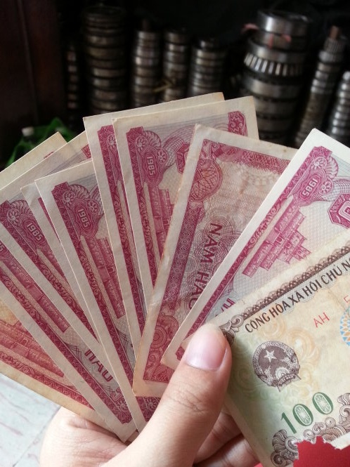 Tien tiet kiem 'boc hoi' sau 30 nam, giai quyet ra sao? hinh anh