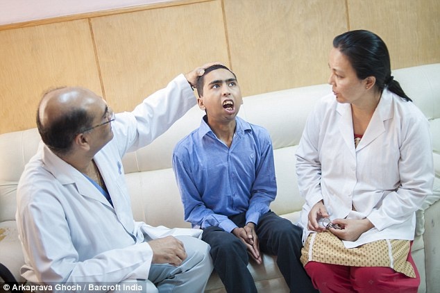 Cam khau suot 8 nam vi mai nha roi trung co the hinh anh