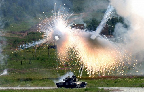 Nhung sieu xe boc thep noi tieng cua Nga hinh anh