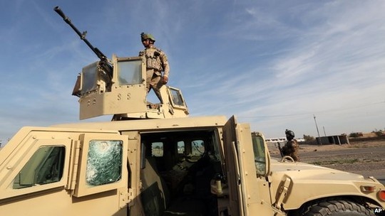 Quoc gia bi an gui 1.500 quan den Iraq chong IS hinh anh