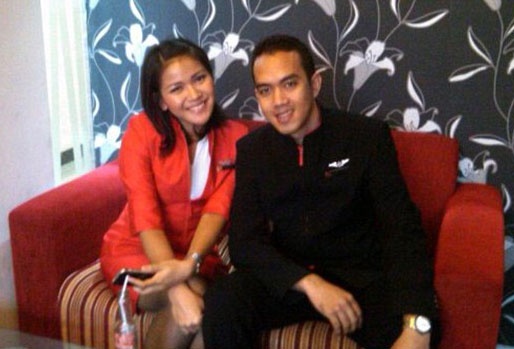 Tiep vien may bay mat tich tung cau nguyen cho MH370, MH17 hinh anh