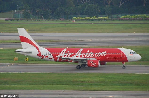 Chuyến bay QZ8501 của Air Asia mất tích trên màn hình radar sau khi cất cánh từ sân bay Juanda, Surabaya, Indonesia ngày 28/12. Chiếc Airbus A320-200 của AirAsia chở 155 hành khách và 7 thành viên phi hành đoàn đến Singapore.  Ảnh: Wikipedia