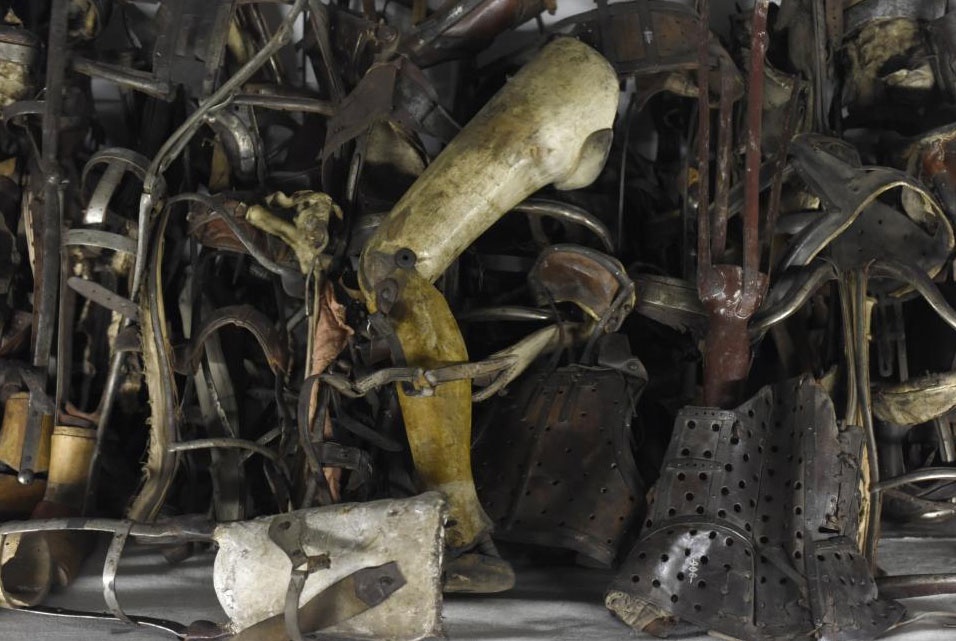 Dia nguc tran gian thoi Duc Quoc xa hinh anh