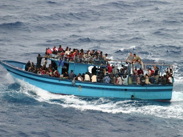 Chim thuyen tren Bien Do, it nhat 35 nguoi nhap cu mat tich hinh anh