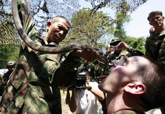 Trung Quoc lan dau tham gia tap tran Ho mang vang hinh anh