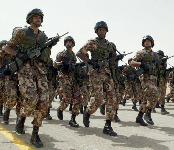 Hang nghin linh Jordan toi bien gioi Iraq de tra thu IS hinh anh