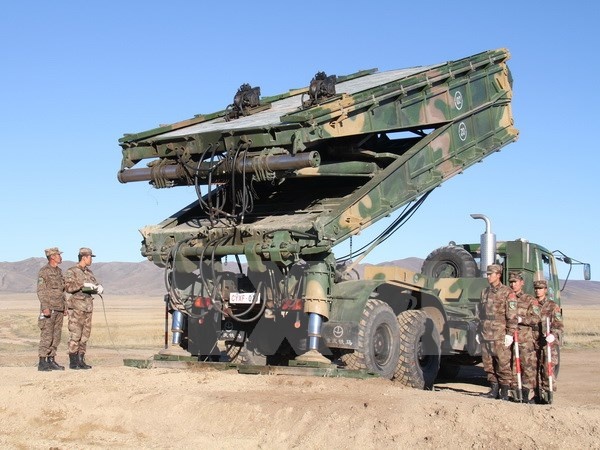 Trung Quoc tang khoang 10% ngan sach danh cho quoc phong hinh anh