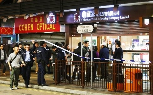 Xa sung de cuop dong ho 708.000 USD tai Hong Kong hinh anh