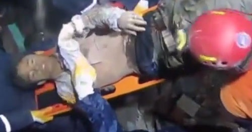 Song sot sau 48 gio vui duoi dat da o Nepal hinh anh