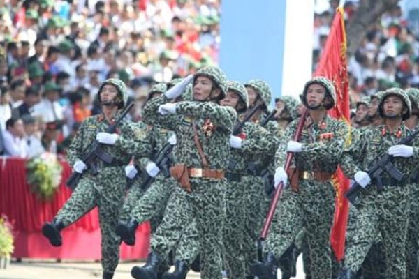 Truyen thong nuoc ngoai dua tin ve ky niem 30/4 cua VN hinh anh