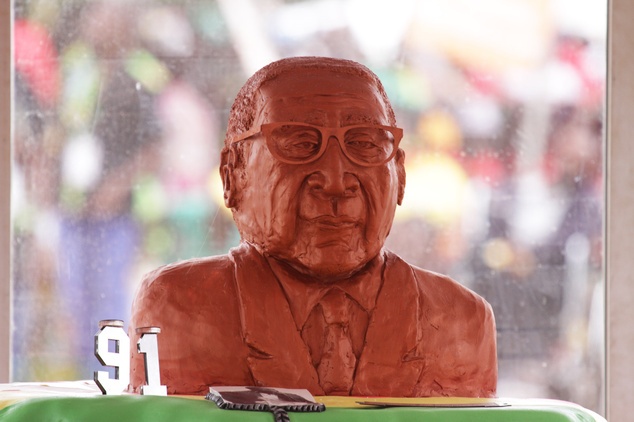 Sinh nhat trieu USD cua tong thong Zimbabwe hinh anh