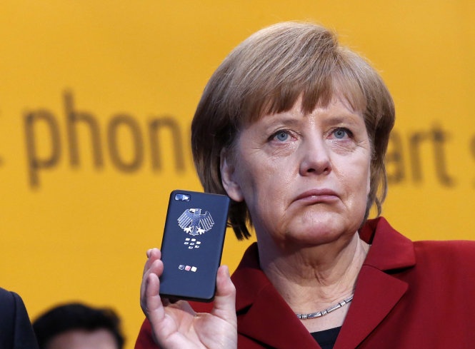 Duc trieu tap dai su My yeu cau giai thich vu nghe len hinh anh