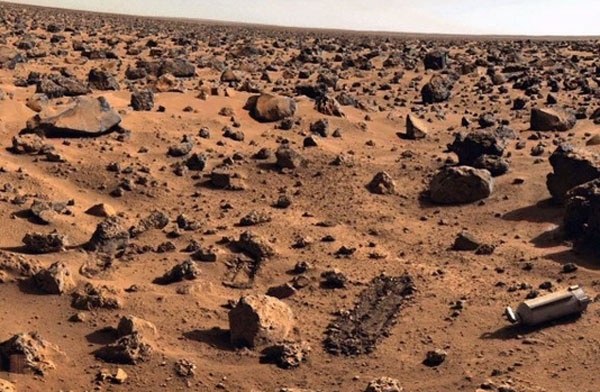 Be mat cua cac hanh tinh ra sao? hinh anh