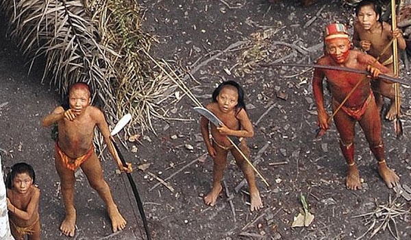 Anh hiem ve bo lac 600 nam khong lien lac voi ben ngoai hinh anh