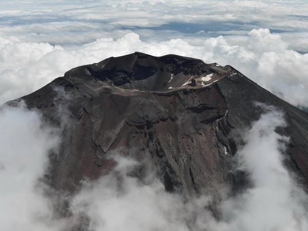 Dau hieu hoat dong moi cua nui lua tren dao Kyushu hinh anh