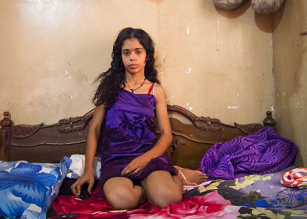 Phan buom dem tai khu den do lon nhat chau A hinh anh