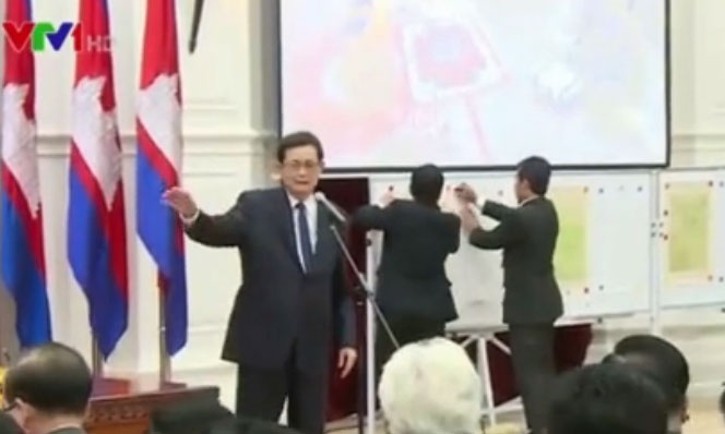 LHQ ban giao cho Campuchia ban do bien gioi voi Viet Nam hinh anh