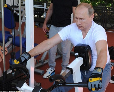 Putin, Medvedev tap luyen trong phong gym hinh anh