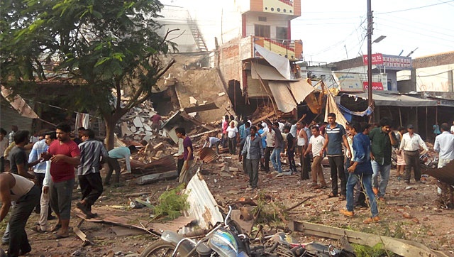 104 nguoi chet vi vu no o An Do hinh anh