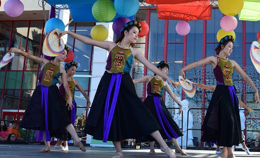 Le hoi mung Tet Trung thu cua nguoi Viet tai My hinh anh