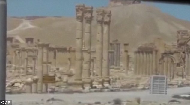 Canh tan hoang cua cong trinh 2.000 tuoi bi IS pha huy hinh anh