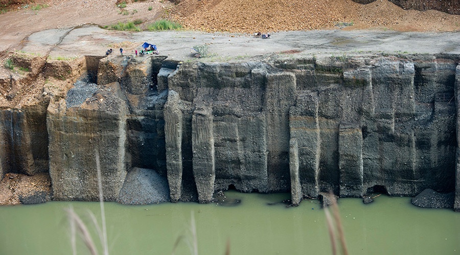 Lo dat tai mo da quy o Myanmar, it nhat 90 nguoi chet hinh anh