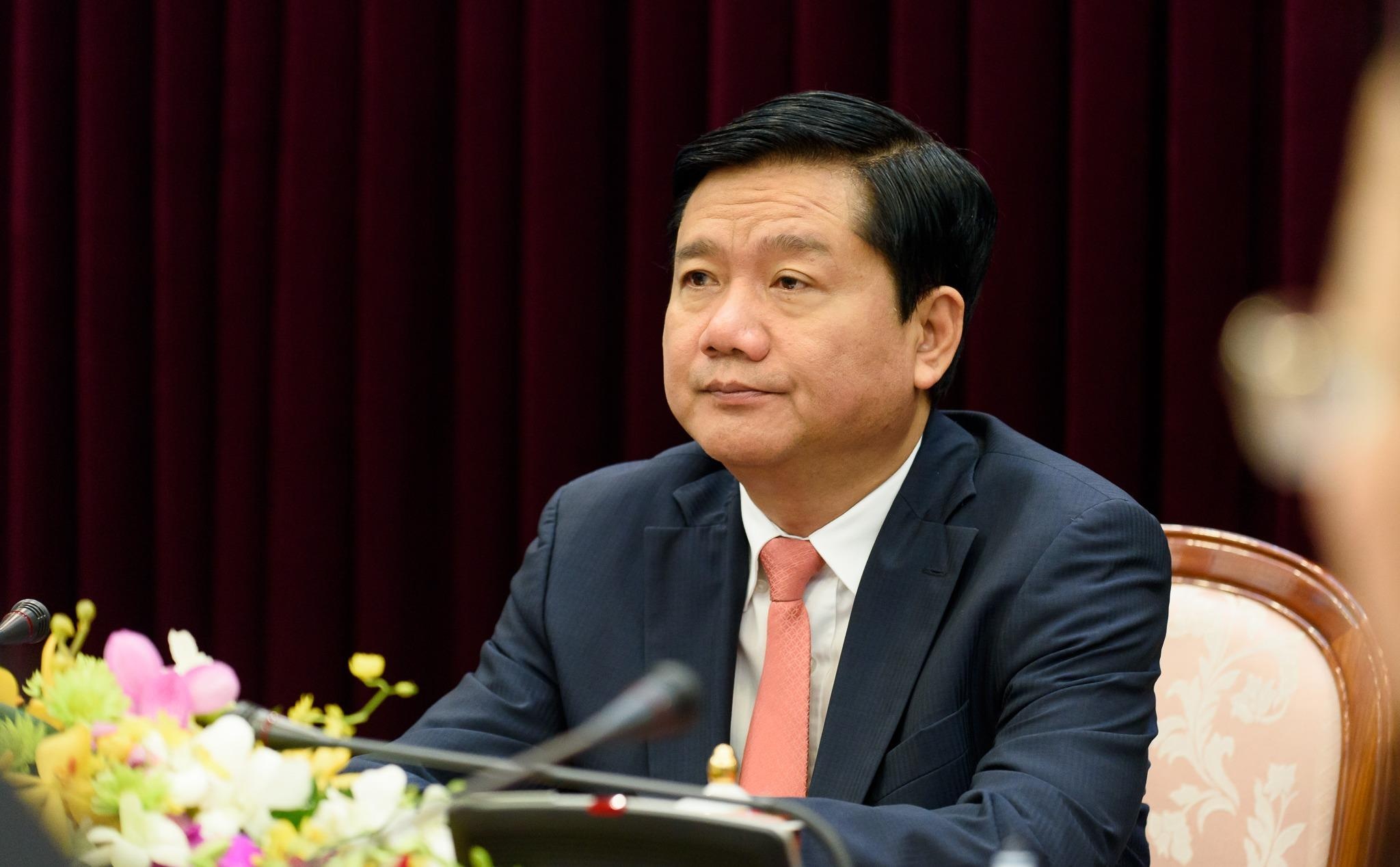 'Cac chuyen di se mang lai thinh vuong cho TP HCM' hinh anh
