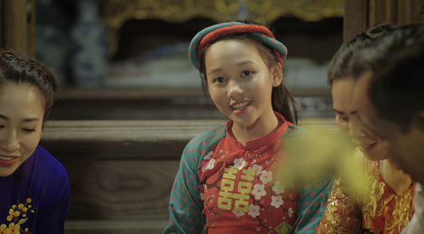 Hoc tro Duong Khac Linh ra mat MV xuc dong ve ngay Tet hinh anh