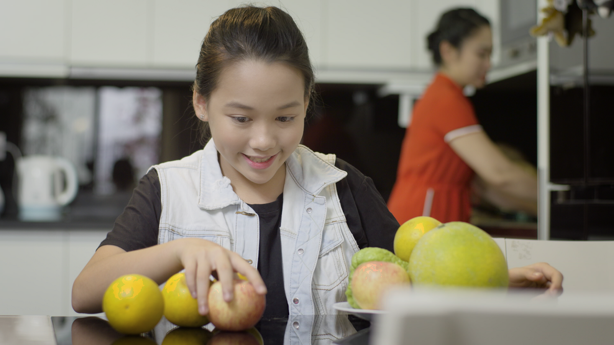 Bui Ha My ra mat MV Tet anh 2