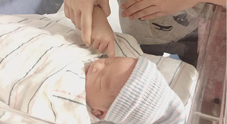 Vo Le Hoang (The Men) bi mat sinh con thu 2 hinh anh