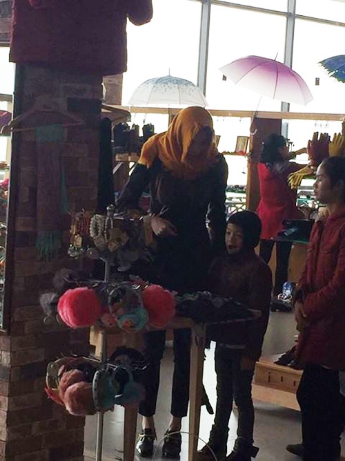 Hồ Ngọc Hà bịt kín mặt đi du lịch ảnh 4 Ho Ngoc Ha bit kin mat di du lich anh 4