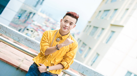 MV Forever Alone hinh anh