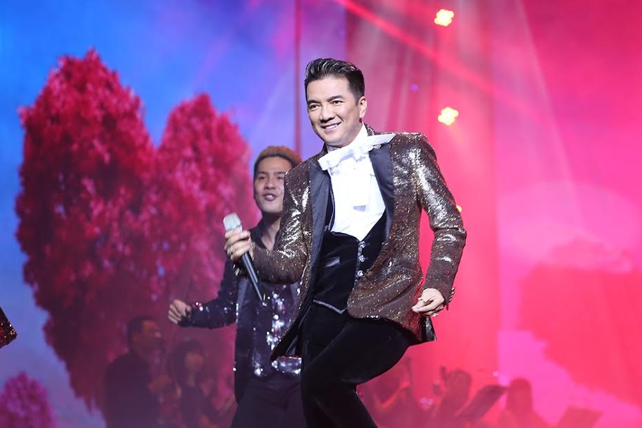 Giao su Xoay lam MC cung Ky Duyen anh 8