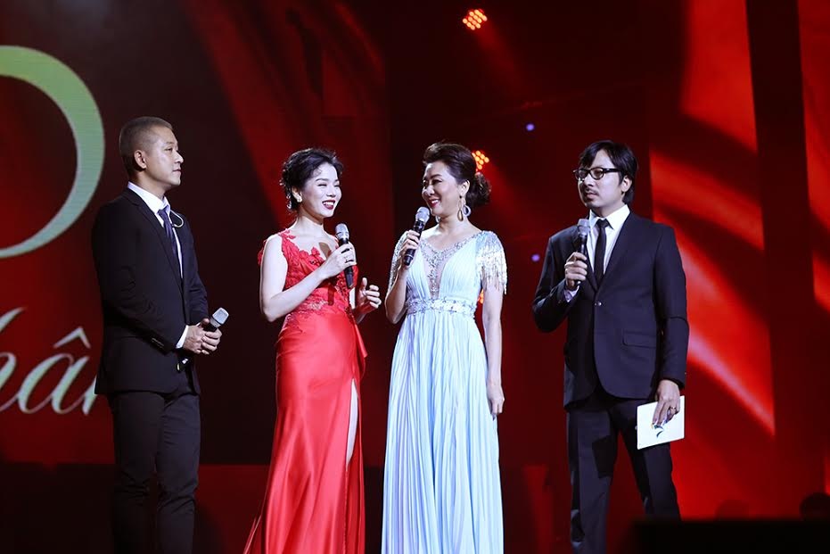 Giao su Xoay lam MC cung Ky Duyen anh 2