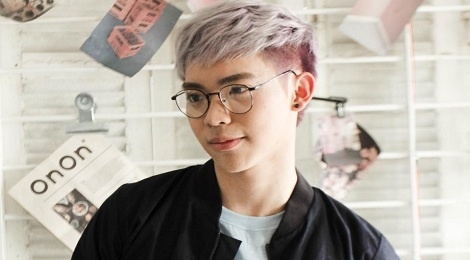 Erik gioi thieu ca khuc dau tay sau khi roi Monstar hinh anh