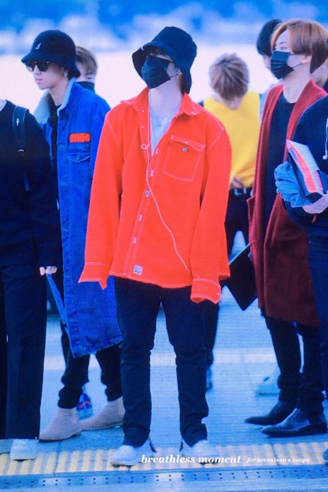 A Pink,  Seventeen ra san bay toi Viet Nam anh 2