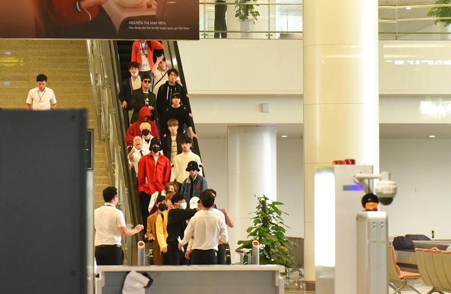 Seventeen, A Pink tới Việt Nam ảnh 1 Seventeen, A Pink toi Viet Nam anh 1