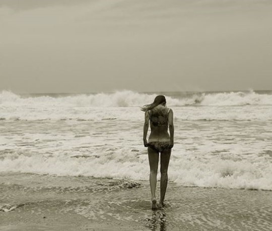 Lee Hyori táo bạo trong loạt hình bị rò rỉ ảnh 2 Lee Hyori tao bao trong loat hinh bi ro ri anh 2