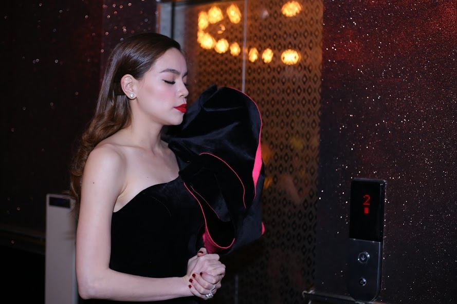 Ho Ngoc Ha tu choi khi duoc yeu cau hat ca khuc cu anh 3