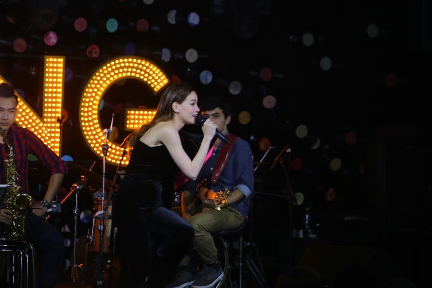 Ho Ngoc Ha tu choi khi duoc yeu cau hat ca khuc cu anh 5