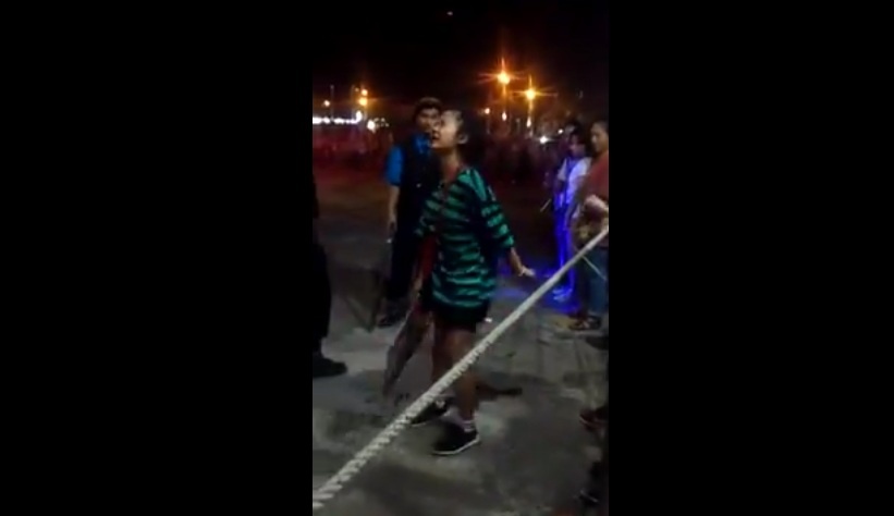 Fan nu khoc trong su kien co Noo Phuoc Thinh hinh anh