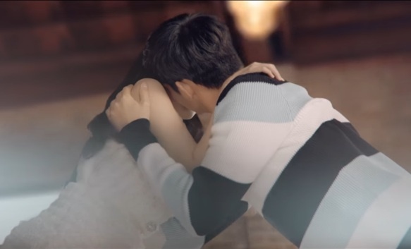 IU ngot ngao hon Kim Soo Hyun trong MV moi hinh anh