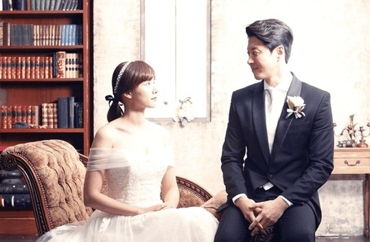 Lee Dong Gun co con voi ban gai moi sau 3 thang chia tay Jiyeon hinh anh