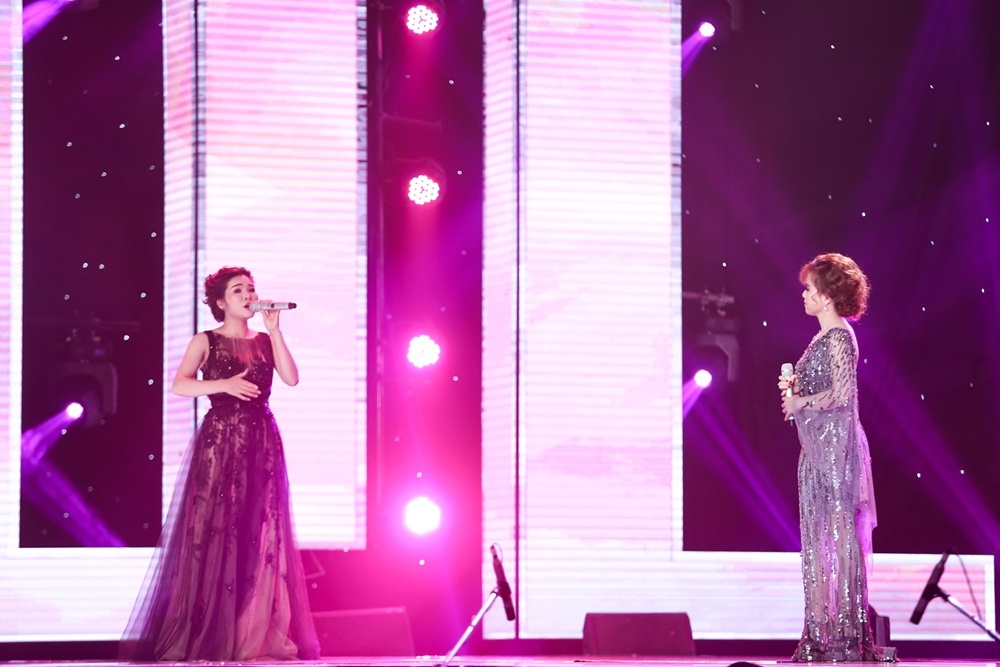 Quang Le buc boi khi thay Ngoc Son ‘ep’ thi sinh anh 2