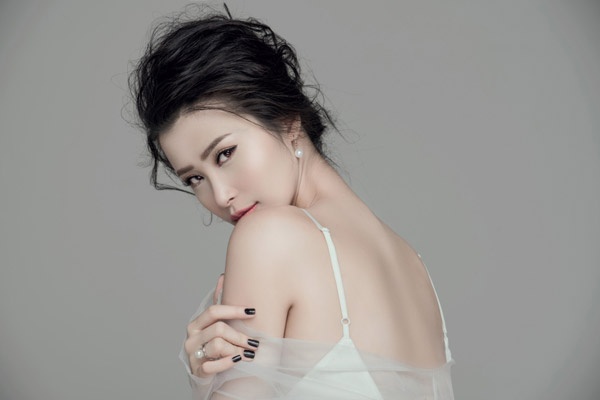 Sau My Tam, Dong Nhi duoc de cu giai quoc te cung SNSD, Big Bang hinh anh